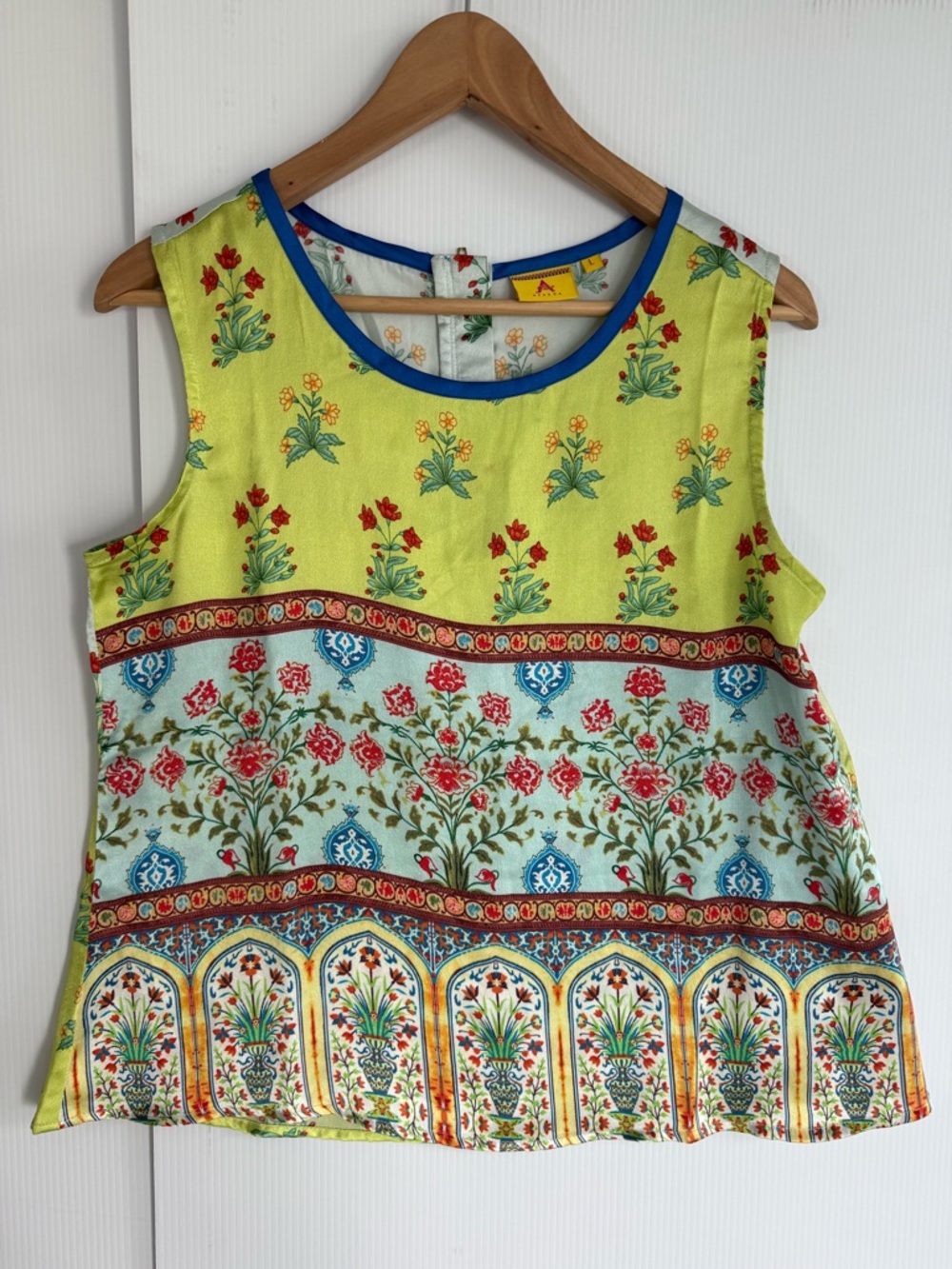 ATEESA Floral Silky Top